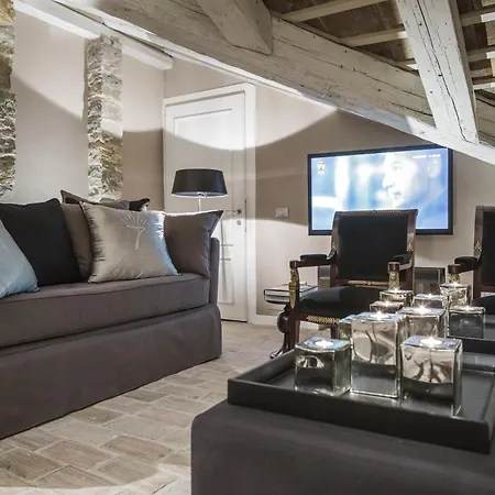 Aparthotel Seven Historical 4*