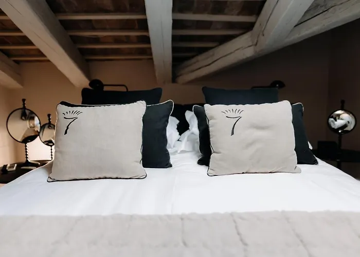 Aparthotel Seven Historical