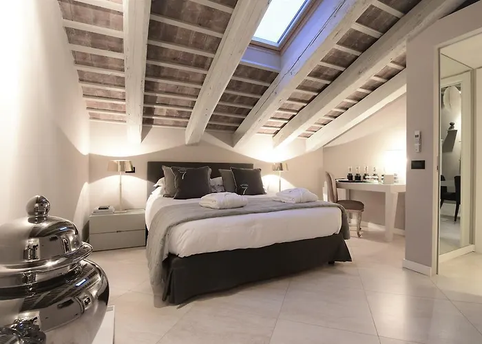 Aparthotel Seven Historical Triest