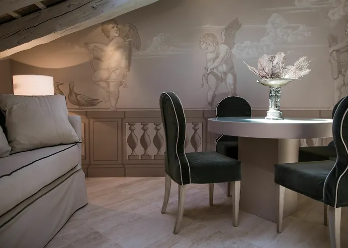 Aparthotel Seven Historical 4*