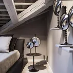 Seven Historical Aparthotel