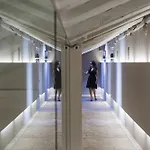 Seven Historical Aparthotel