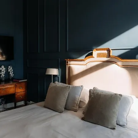 セブン ヒストリカル スイーツ アパートホテル トリエステ