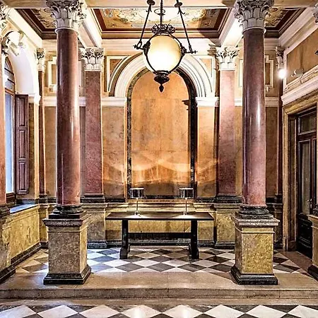 Seven Historical Lägenhetshotell 4*