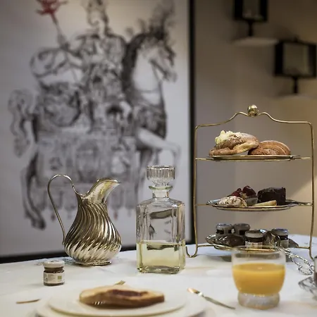 セブン ヒストリカル スイーツ アパートホテル トリエステ