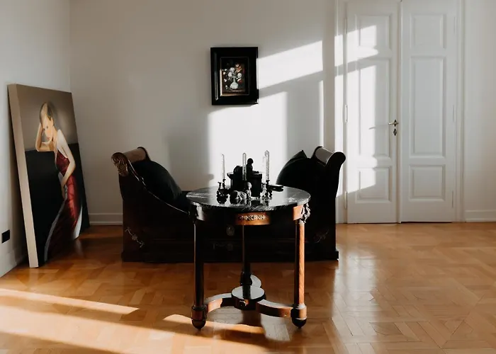 Seven Historical Aparthotel Terst