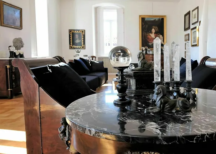 Seven Historical Aparthotel